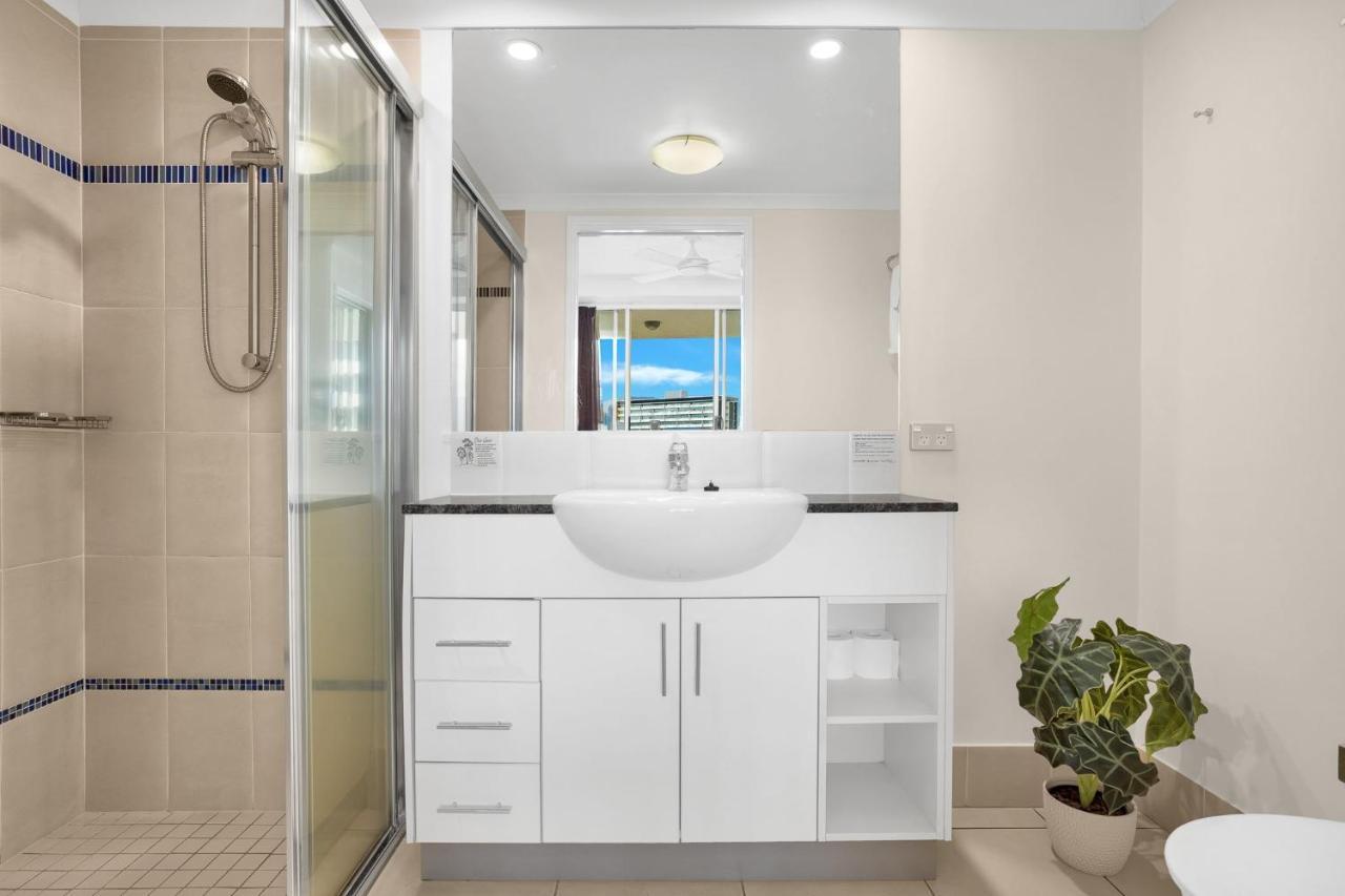 City Quays Accommodation Кернс Екстериор снимка