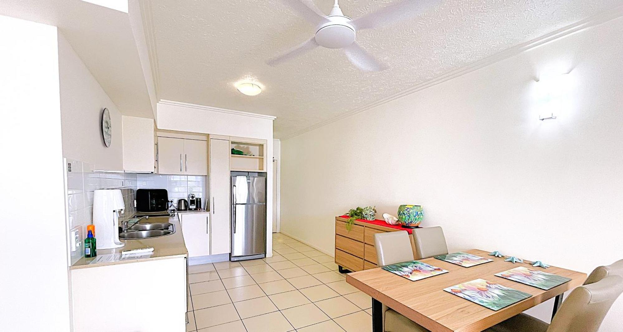 City Quays Accommodation Кернс Екстериор снимка