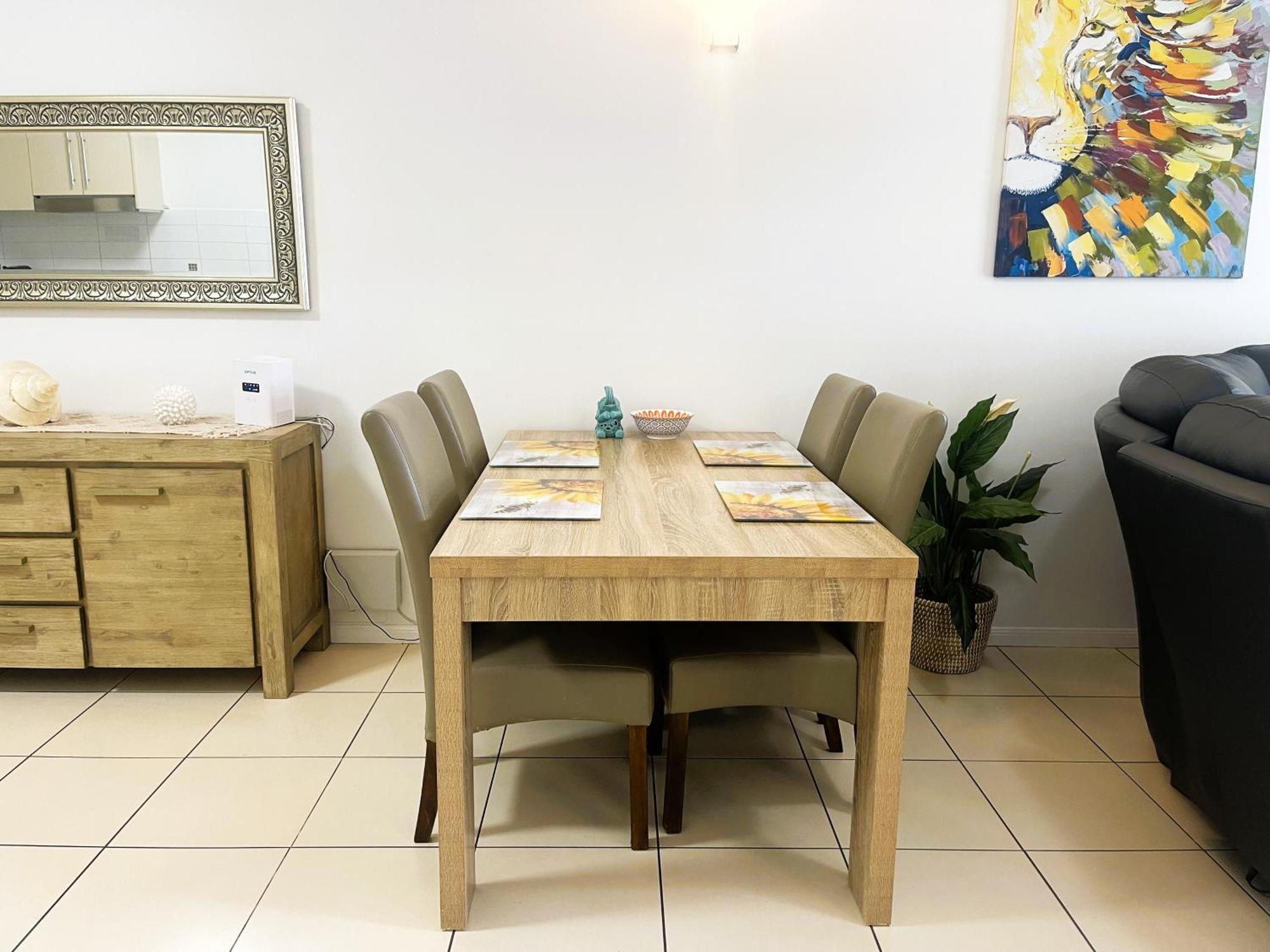 City Quays Accommodation Кернс Екстериор снимка